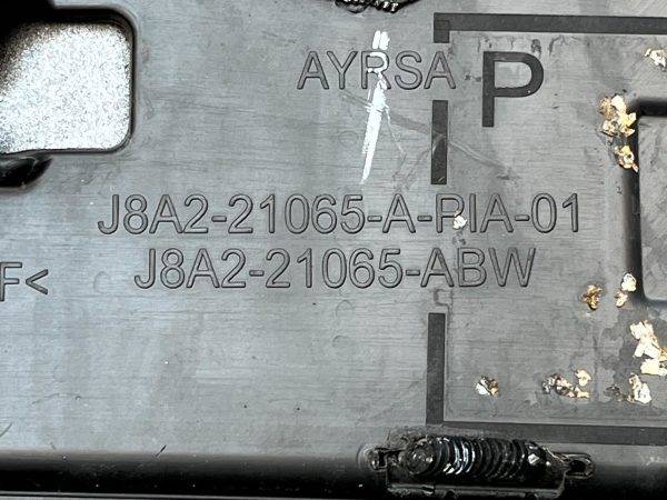Range Rover Velar L560 Front Left Lower Door Moulding 17 23 J8A2 21065 A Genuine 178507860300 14