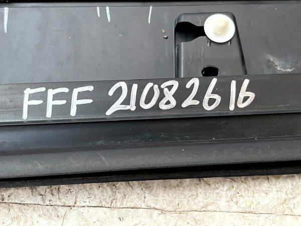Range Rover Velar L560 Front Left Lower Door Moulding 17 23 J8A2 21065 A Genuine 178507860300 15