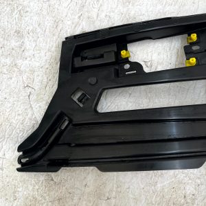 Range Rover Vogue L460 Front Left Bumper Bracket 2022 ON M8E2-17C863-A Genuine - Image 3