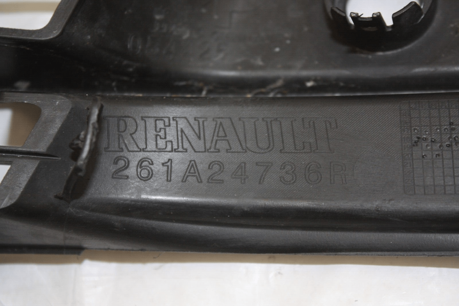 Renault-Captur-Front-Bumper-Right-Grill-2017-to-2020-261A24736R-Genuine-176268314530-9