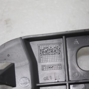 Skoda Octavia Front Bumper Left Bracket 2020 TO 2024 5E3807055 Genuine - Image 3