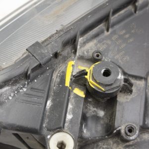 Skoda Octavia Left Side Headlight 5E2941015 Genuine *DAMAGED* - Image 8