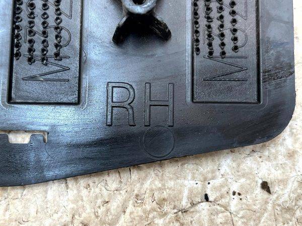 Tesla Model Y Front Bumper Right Fog Light Bracket 22 25 1493748 00 A Genuine 178560614210 10