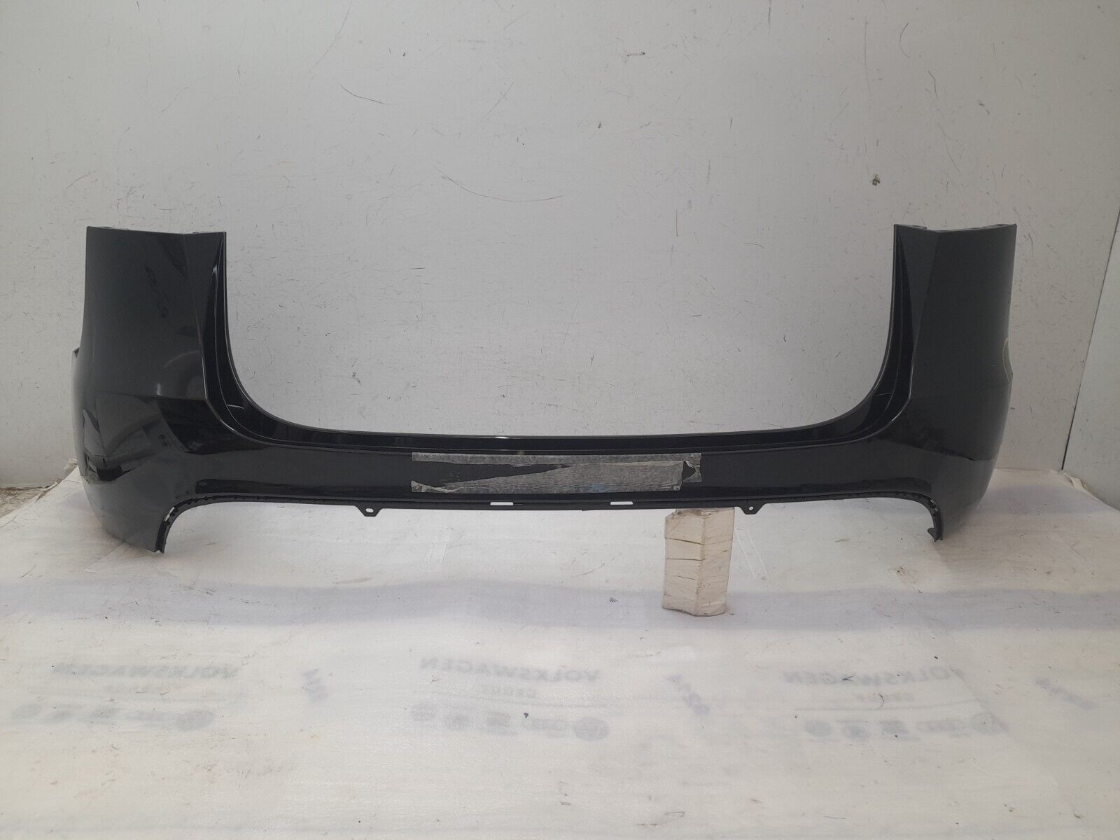 Tesla Model Y Rear Bumper 2022 ON 1487995-00-B Genuine *DAMAGED*