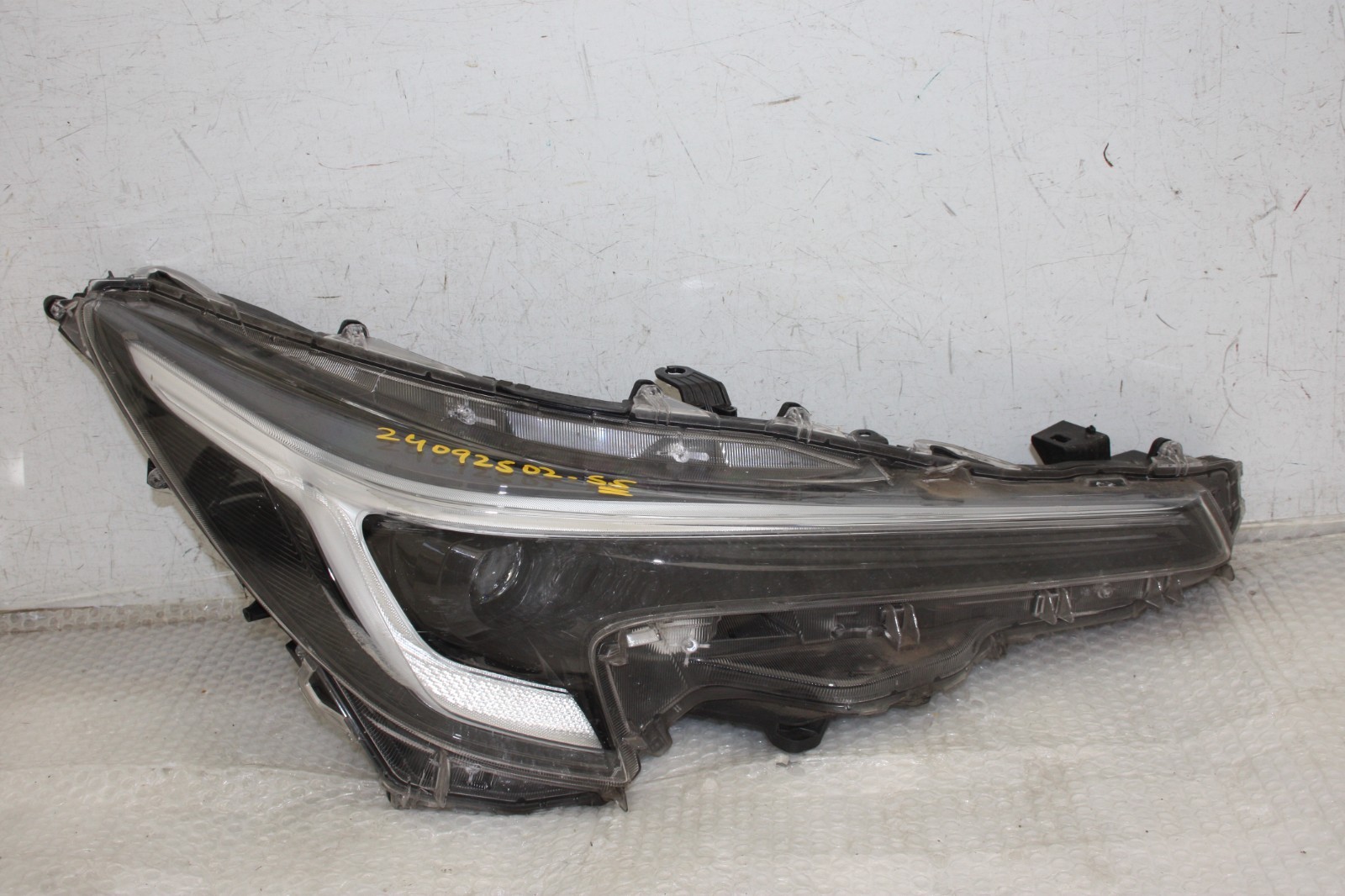 Toyota Corolla LED Headlight right 2023-ON 81110-12N80