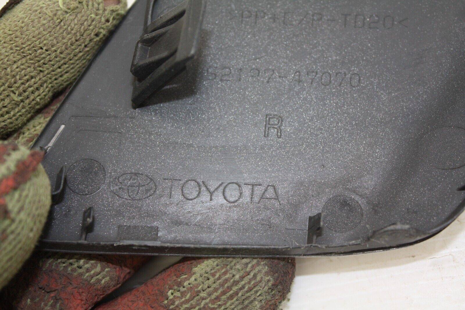 Toyota-Prius-Hybrid-Front-Bumper-Right-Tow-Cover-2016-TO-2019-52127-47070-176340683500-10
