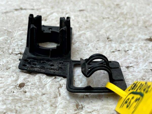VW Golf Mk7 Rear Bumper Parking Distance Sensor Holder 17 20 5G6807421 Genuine 178525318670 7