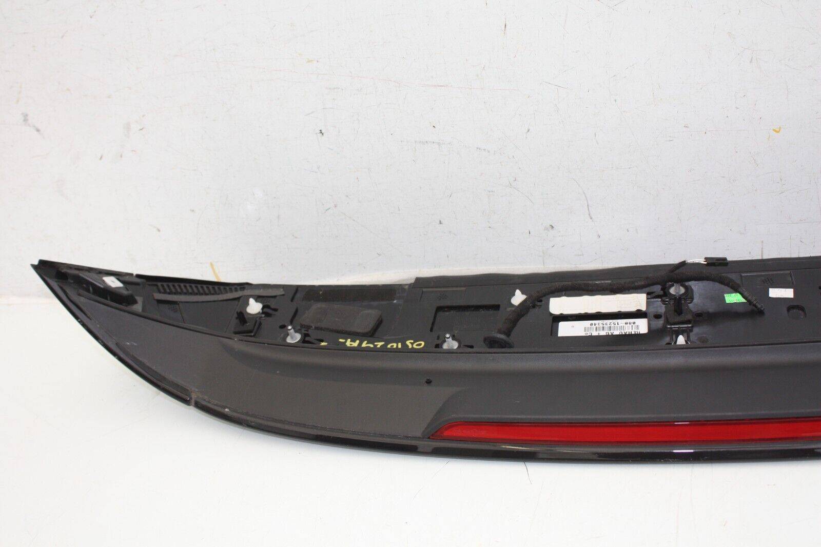 VW-Golf-Tailgate-Bootlid-Spoiler-5H6827933A-Genuine-176614789540-13