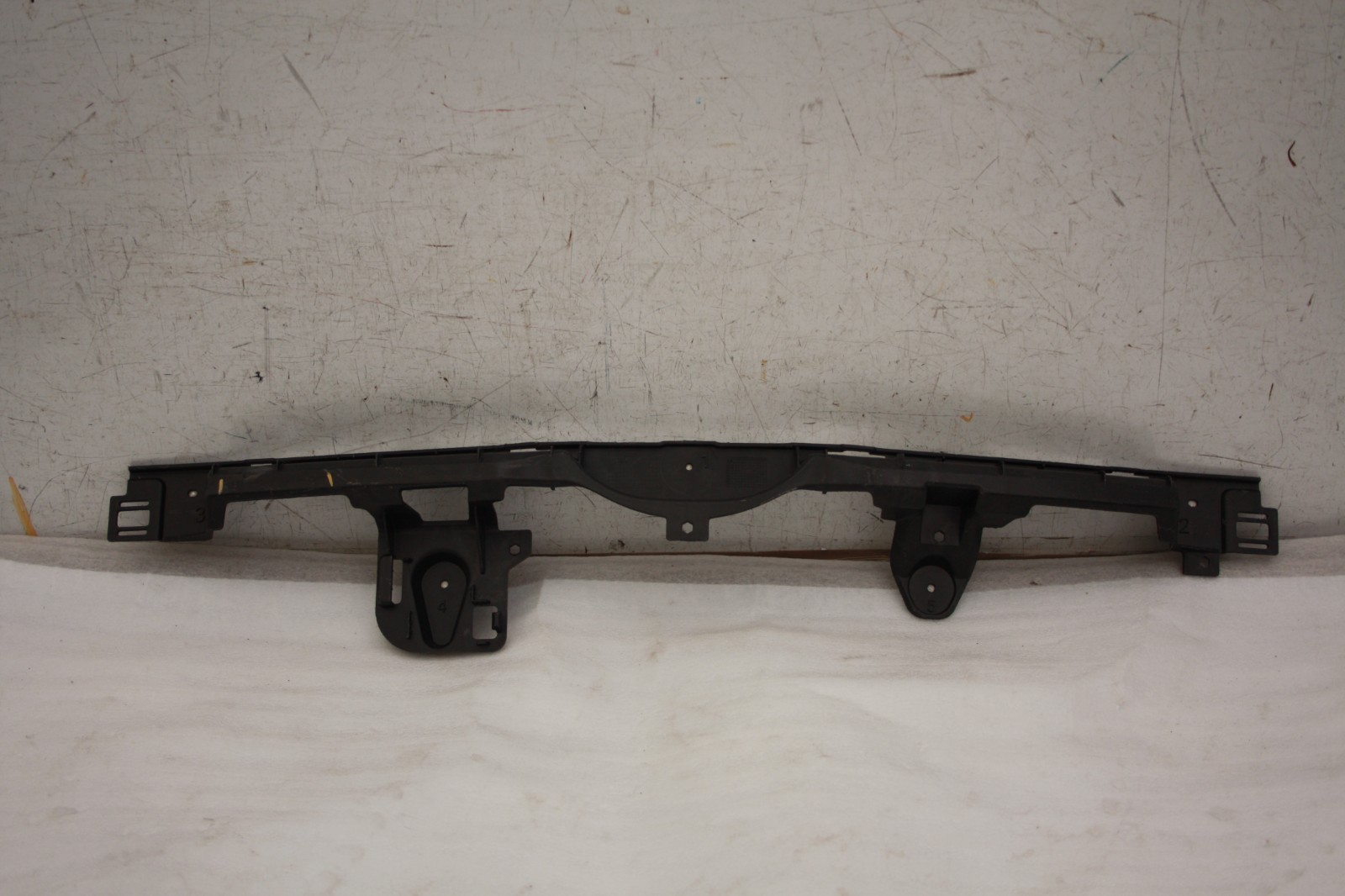 Vauxhall Adam Rear Bumper Centre Bracket 2013 TO 2019 13356512 Genuine