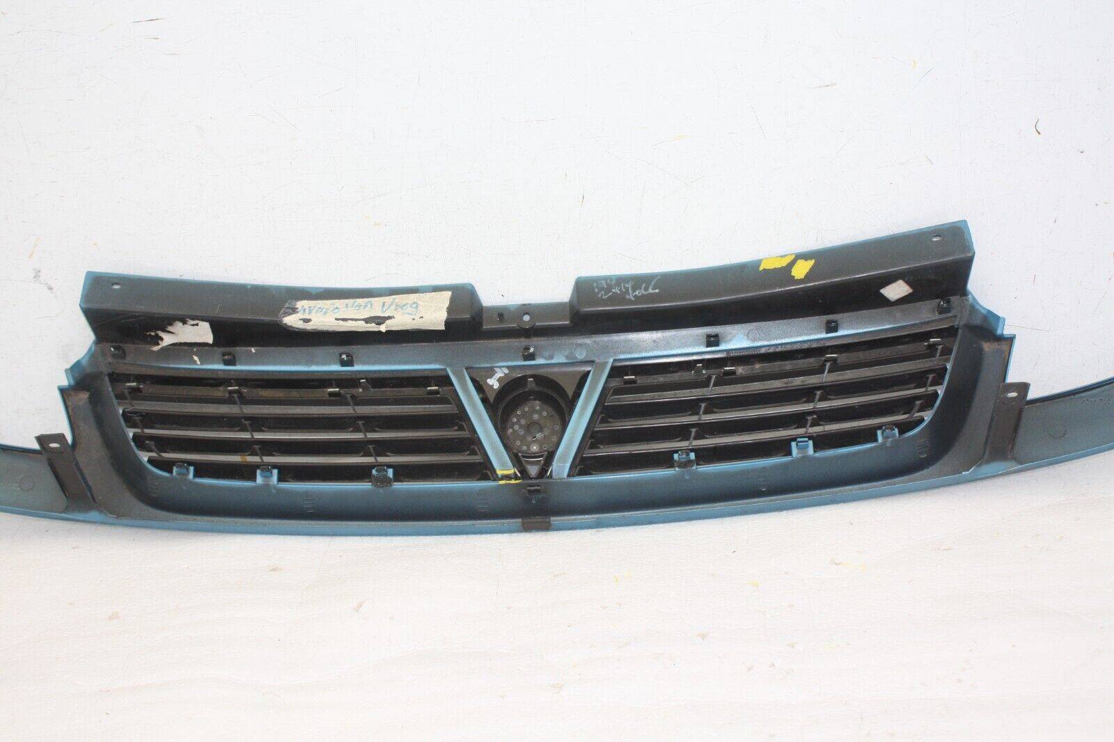 Vauxhall-Vivaro-Front-Bumper-Upper-Section-8200044885-Genuine-DAMAGED-176420103150-12
