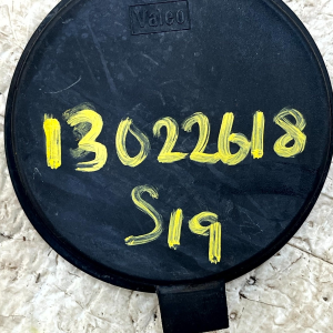 Volvo V70 Front Headlight Headlamp Bulb Dust Cover Cap 89034078 Genuine - Image 9