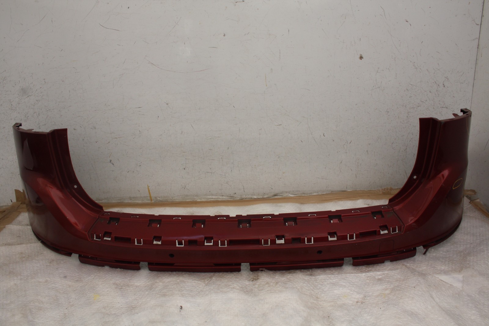 Volvo XC60 R -Design Rear Bumper 2009 TO 2013 30763426 Genuine *DAMAGED*