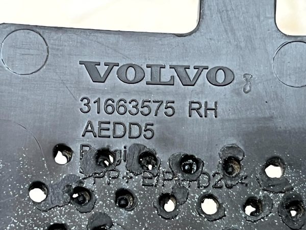 Volvo XC90 Rear Bumper Right Side Parking Sensor Holder Bracket 31663575 Genuine 6 Volvo XC90 Rear Bumper Right Side Parking Sensor Holder Bracket 31663575 Genuine 178538577720 7