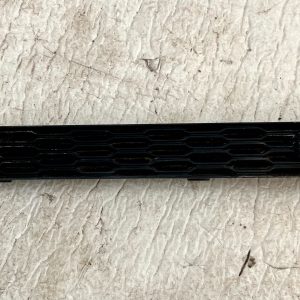 Audi Q8 S-Line 4M Rear Bumper Diffuser Center Trim 2019 ON 4M8807823 Genuine - Image 3