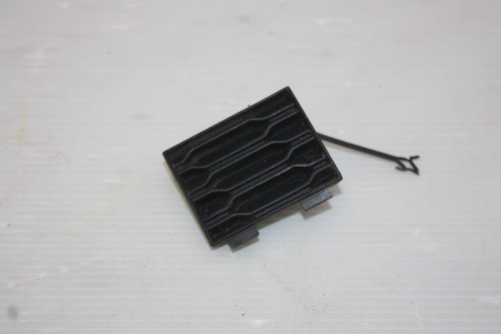 Audi Q8 SQ8 S Line Rear Bumper Tow Cover 2019 TO 2024 4M8807441B "NEED RESPRAY"