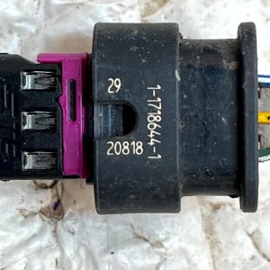 Audi Volkswagen 3 Pin PDC Sensor Wiring Loom Plug Connector 1-1718644-1 Genuine 16 Audi Volkswagen 3 Pin PDC Sensor Wiring Loom Plug Connector 1-1718644-1 Genuine - Image 8