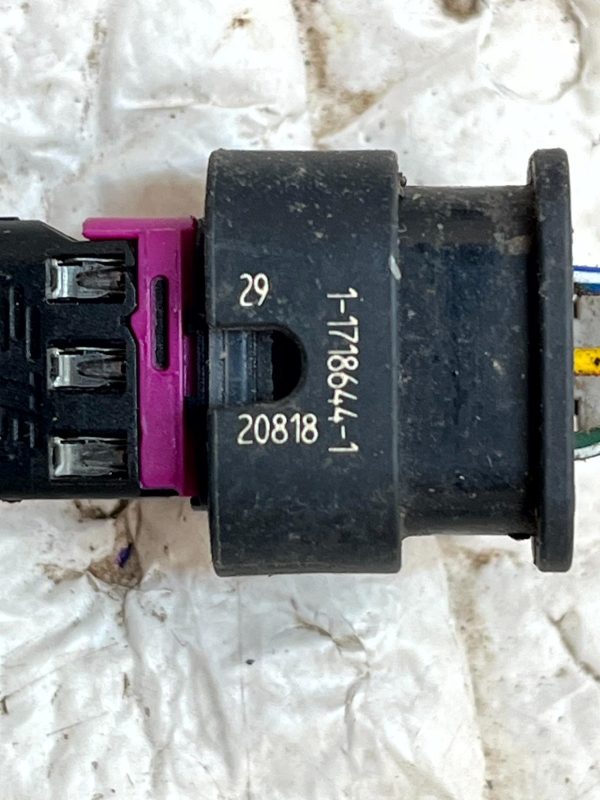 Audi Volkswagen 3 Pin PDC Sensor Wiring Loom Plug Connector 1-1718644-1 Genuine 7 Audi Volkswagen 3 Pin PDC Sensor Wiring Loom Plug Connector 1 1718644 1 Genuine 178499285021 8