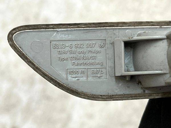 BMW 1 3 Series E81 E82 E87 E88 Right Additional Turn Indicator Lamp 63136932997 178507815441 10