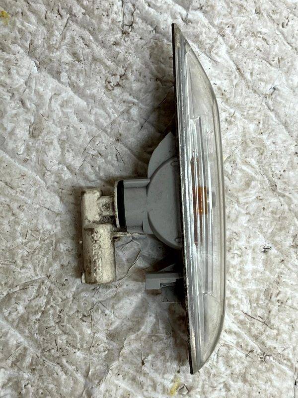 BMW 1 3 Series E81 E82 E87 E88 Right Additional Turn Indicator Lamp 63136932997 178507815441 8