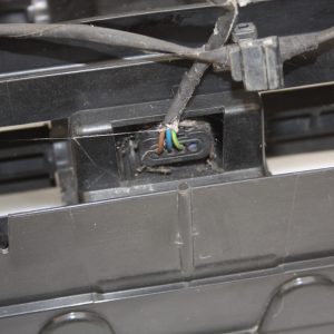 BMW 1 Series F20 F20 LC1 Air Shutter Grill Genuine *DAMAGED* - Image 12