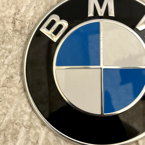 BMW 2 Series F46 Front Emblem Badge Logo 7288752 Genuine - Image 3