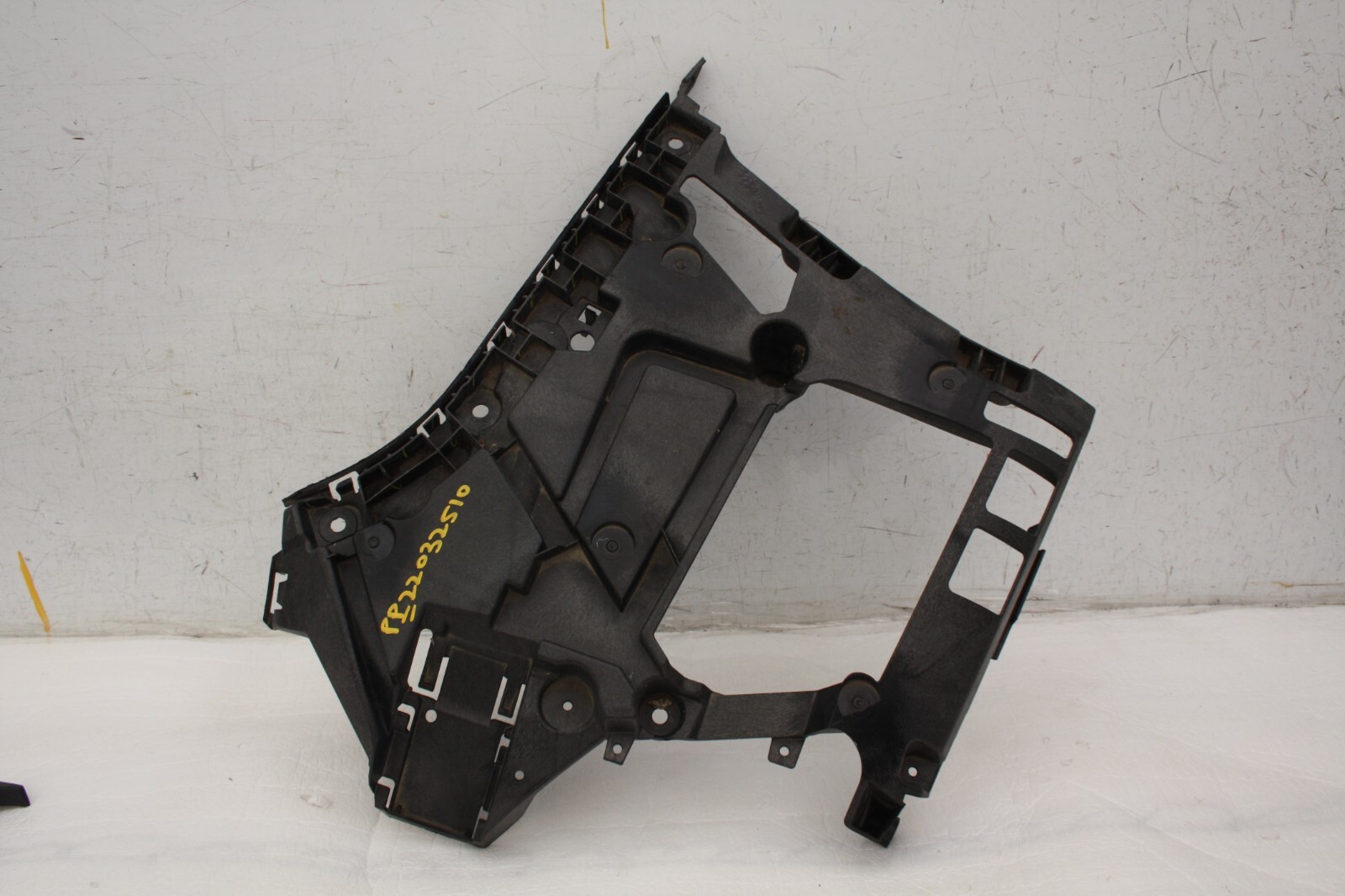 BMW 3 Series G20 M Sport Rear Bumper Right Side Bracket 2019-2023 51118069394