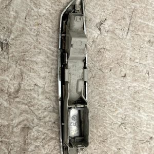 BMW 5 Series F10 Front Right Wing Turn Signal Indicator 10-13 01038702 Genuine - Image 6