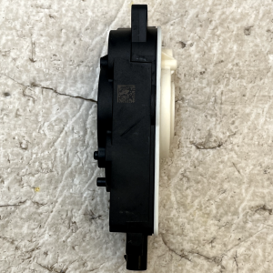 BMW 5 Series G30 G31 HVAC Air Intake Flap Actuator Motor 5811R1000 Genuine - Image 4
