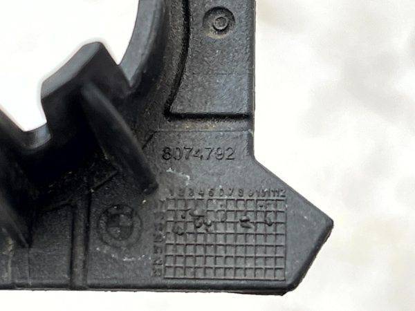 BMW 8 Series G15 Front Bumper PDC Parking Distance Sensor Holder 8074792 Genuine 178527906491 8