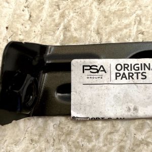 Citroen Berlingo B Front Left Side Wing Mount Bracket 9822333180 Genuine - Image 3