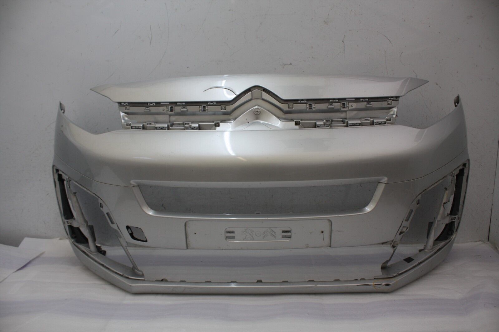 Citroen Dispatch Front Bumper 9808638877 Genuine *DAMAGED*