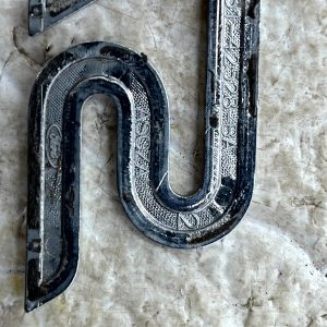 Ford Fiesta Mk7 Front Bumper Grill Emblem Badge CM51-42528-BA Genuine - Image 7