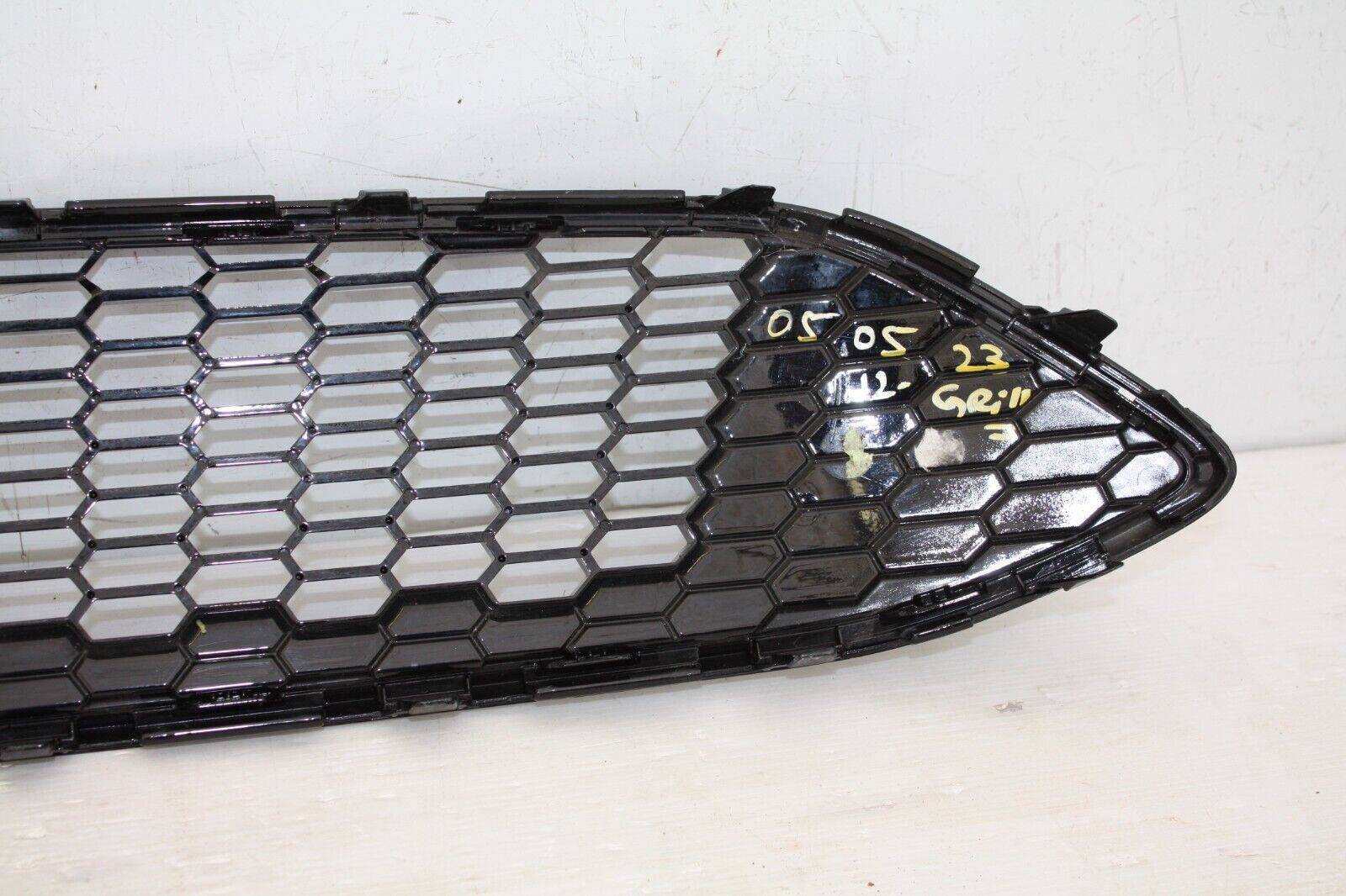 Ford-Focus-Zetec-S-Front-Bumper-Grill-2014-TO-2018-F1EJ-8200-A1-Genuine-175770076111-9
