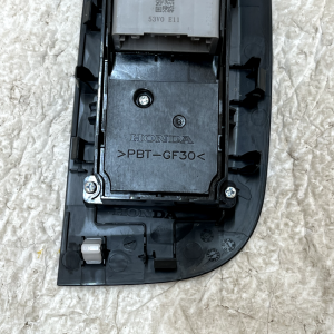 Honda CR-V Front Right Electric Window Control Switch 2018 - 2023 M64590 Genuine - Image 11