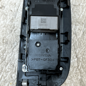 Honda CR-V Front Right Electric Window Control Switch 2018 - 2023 M64590 Genuine - Image 10