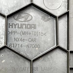 Hyundai Tucson NX4 Rear Right Tailgate Lamp Cover 2020-2024 81714-N7000 Genuine - Image 13