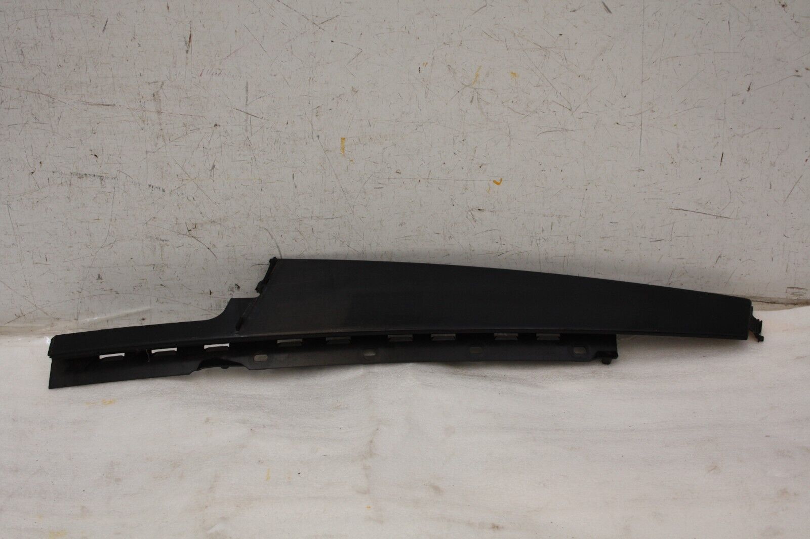 Jaguar F Pace X761 Front Right Exterior Door Pillar Trim HK83-20554-A Genuine