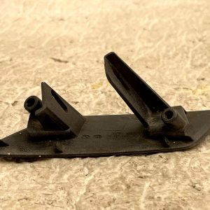 LR Discovery L462 Right Headlight Washer Nozzle Cap Cover 17 ON HY32-13L018-AAW - Image 8