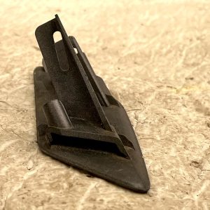 LR Discovery L462 Right Headlight Washer Nozzle Cap Cover 17 ON HY32-13L018-AAW - Image 9