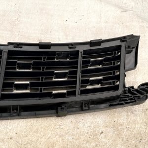 LR Range Rover Vogue L460 Front Bumper Upper Grill 2022 ON M8E2-8200-A Genuine - Image 9