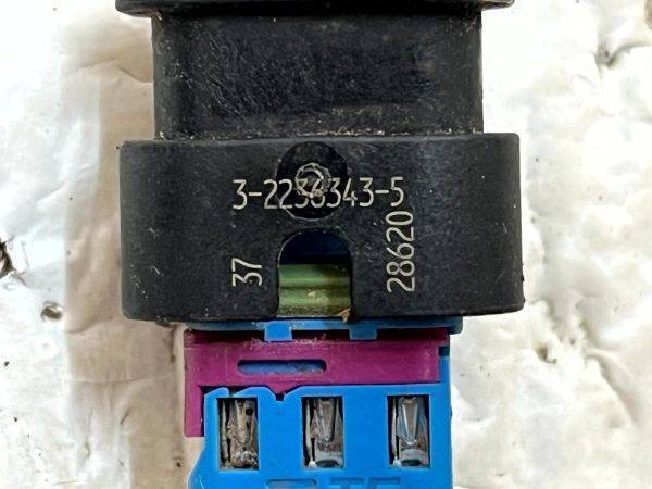 Land Rover Defender Discovery Parking Sensor Plug Connector 3 2236343 5 Genuine 178521832301 8