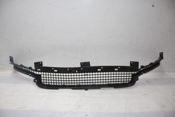 Land-Rover-Defender-L663-Front-Bumper-Lower-Grill-2020-ON-L8B2-17F791-A-DAMAGED-178294481631