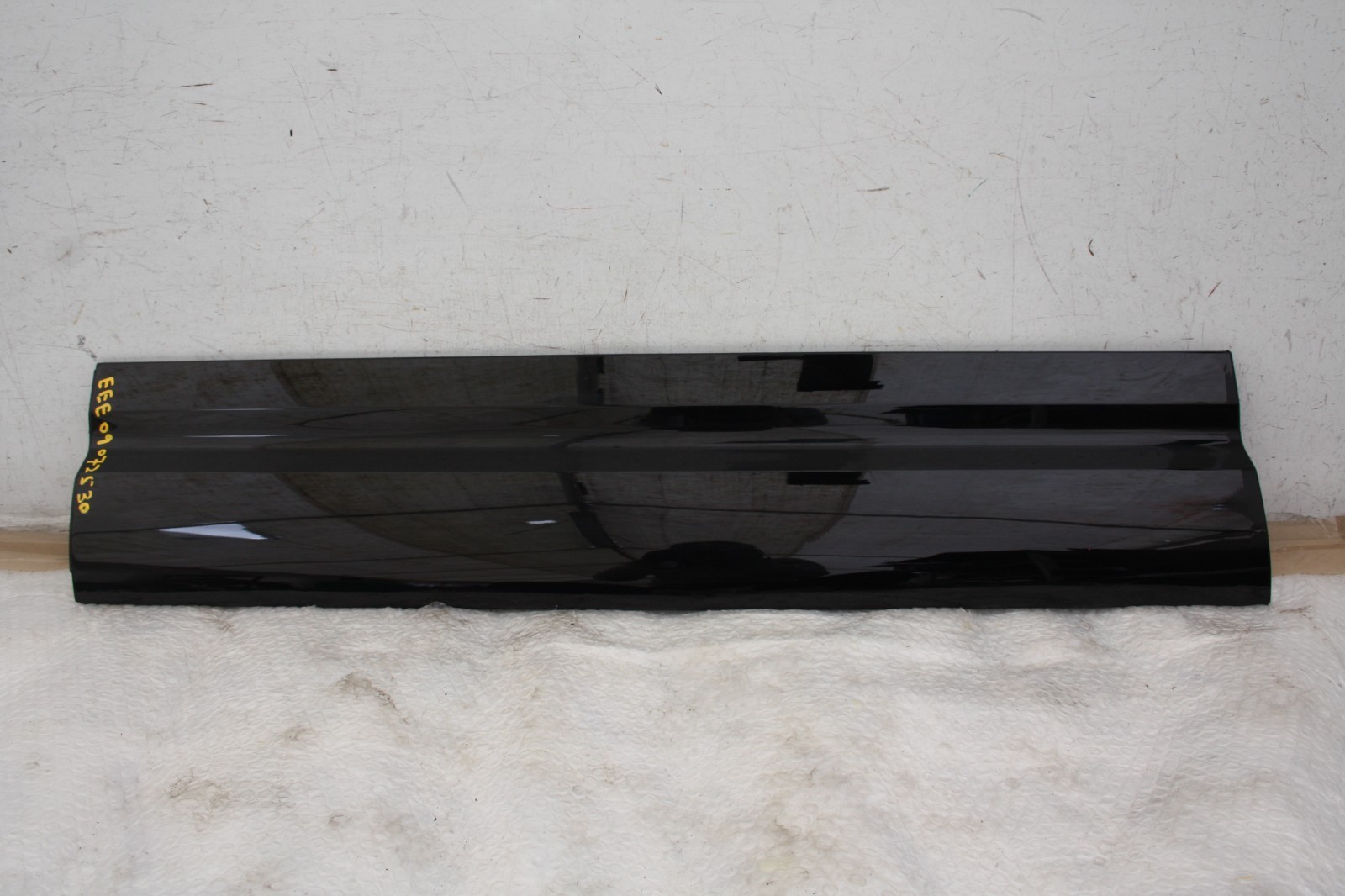 Land Rover Defender L663 Front Left Door Moulding 2020 ON L8B2-21065-D Genuine
