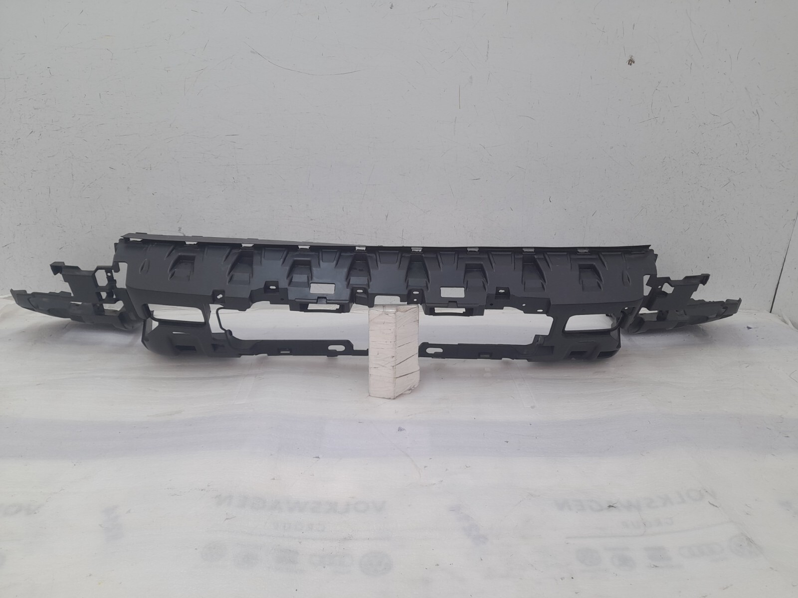 Land Rover Defender Rear Bumper Support Bracket 2020 ON L8B2-17D928-A Genuine