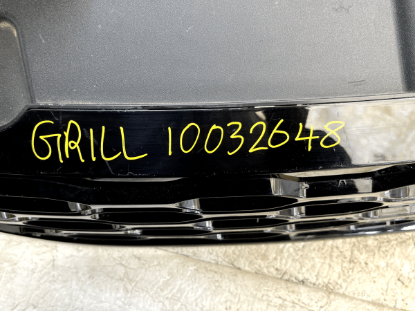 Land Rover Discovery 5 Front Bumper Upper Grille 2017 ON MY42 8200 AD Genuine 178238661411 15