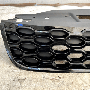Land Rover Discovery 5 Front Bumper Upper Grille 2017 ON MY42-8200-AD Genuine - Image 2
