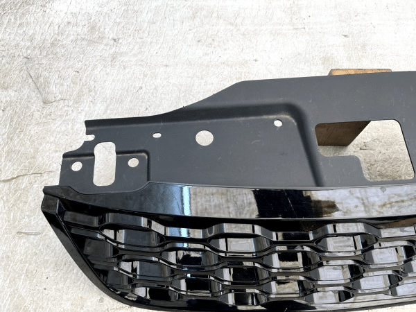 Land Rover Discovery 5 Front Bumper Upper Grille 2017 ON MY42 8200 AD Genuine 178238661411 5