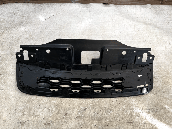 Land Rover Discovery 5 Front Bumper Upper Grille 2017 ON MY42 8200 AD Genuine 178238661411 8