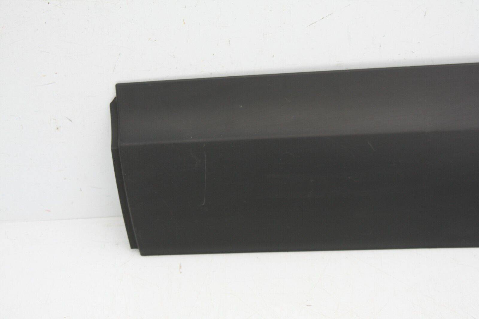 Land-Rover-Discovery-L462-Rear-Left-Door-Moulding-HY32-274A49-AE-Genuine-175367537551-2