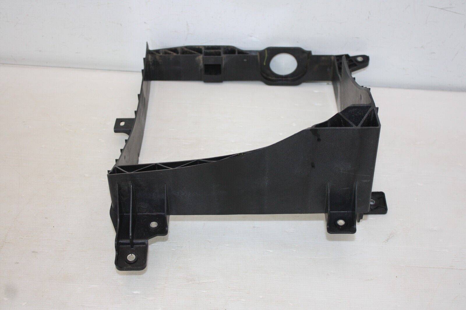 Land-Rover-Discovery-Right-side-Inter-Cooler-Air-Induct-LPLA-8A107-BC-Genuine-175553641421-5
